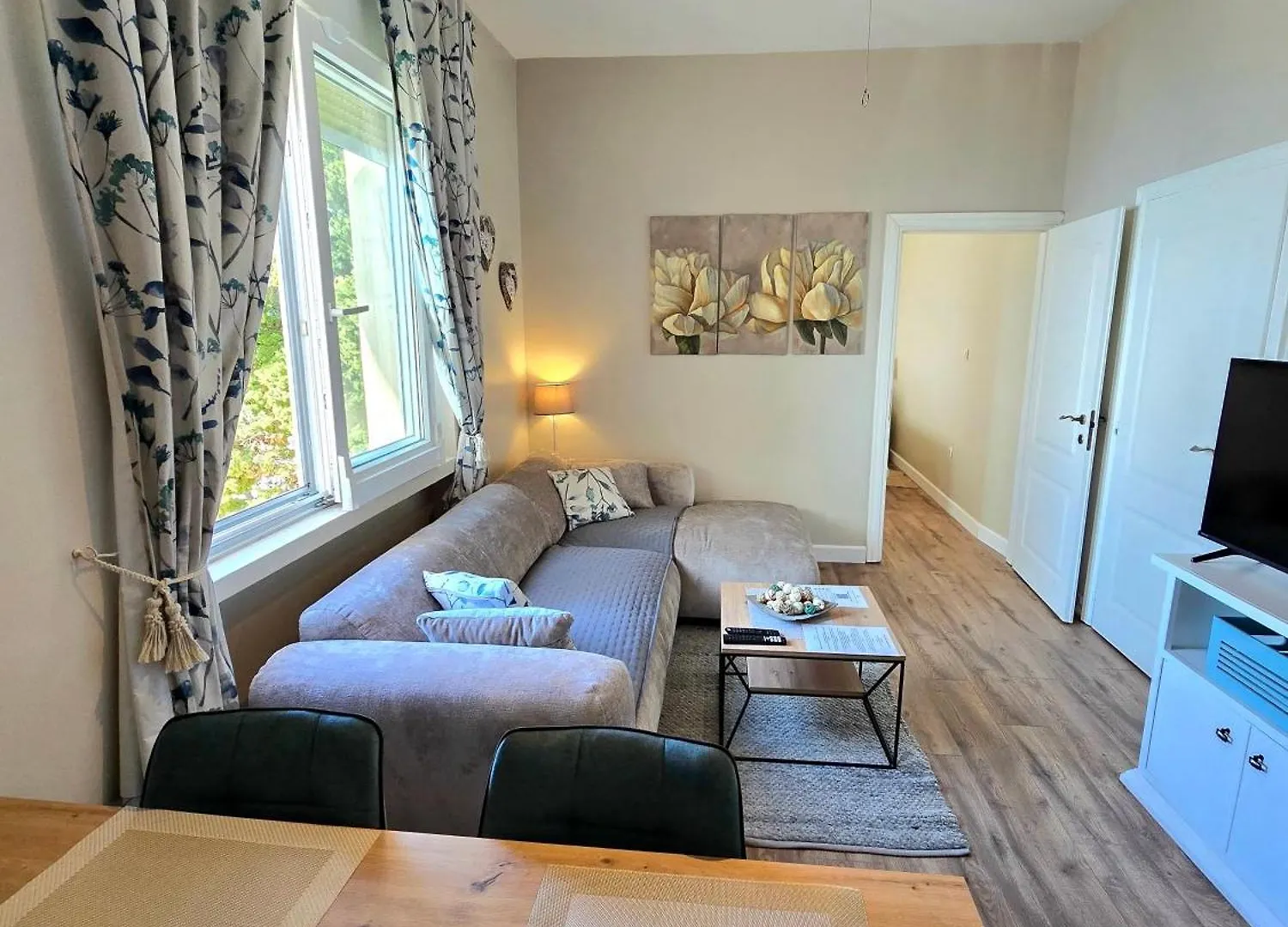 Apartments Suzy Split