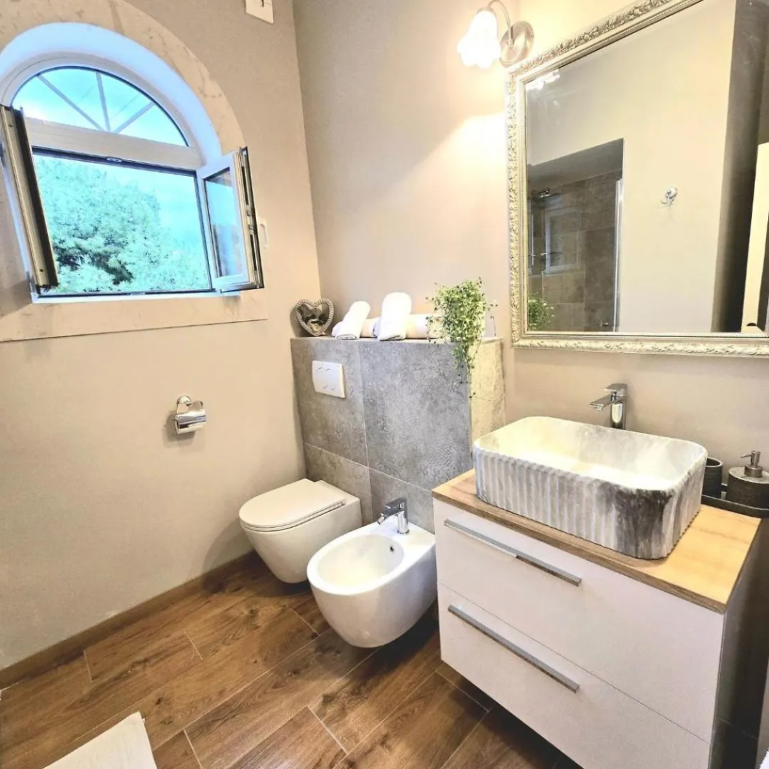 Apartments Suzy Split